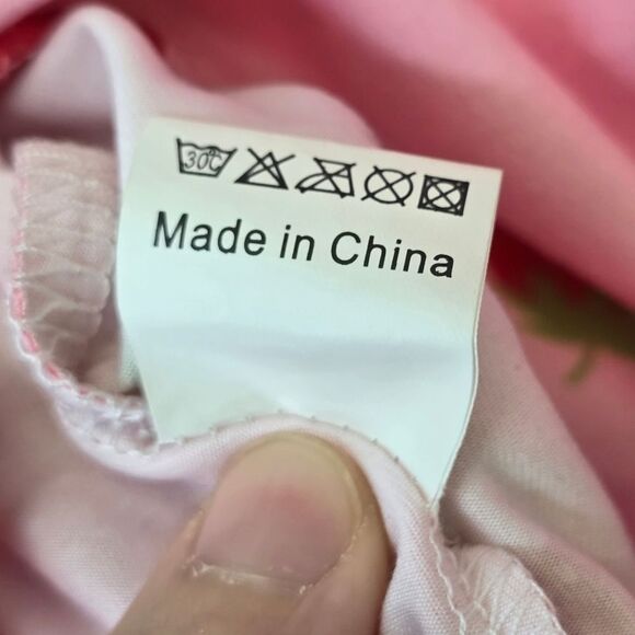 Women's Strawberry Print Spaghetti Strap Crop Top Summer Cami M - Picture 9 of 9